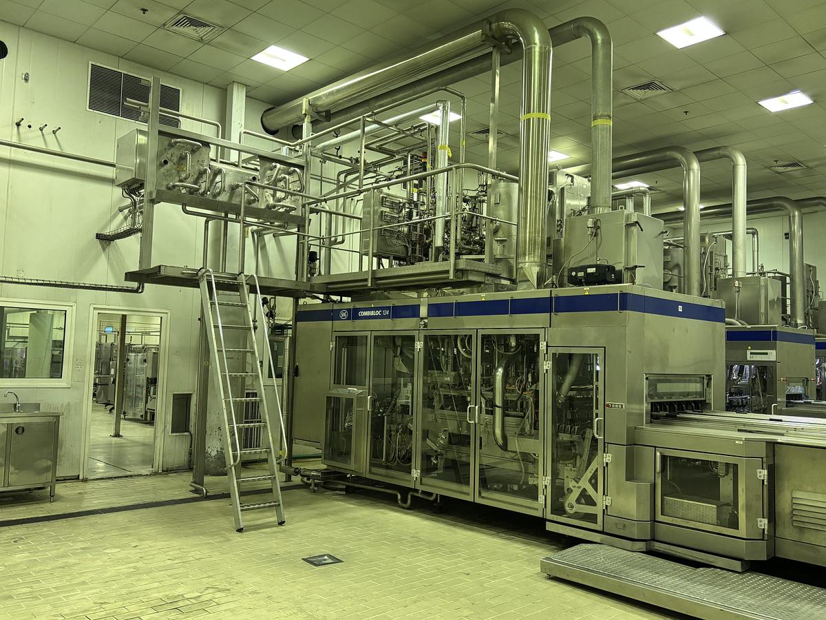 Used 2013 SIG Combibloc CFA 124-36 Filler and Packaging Equipment