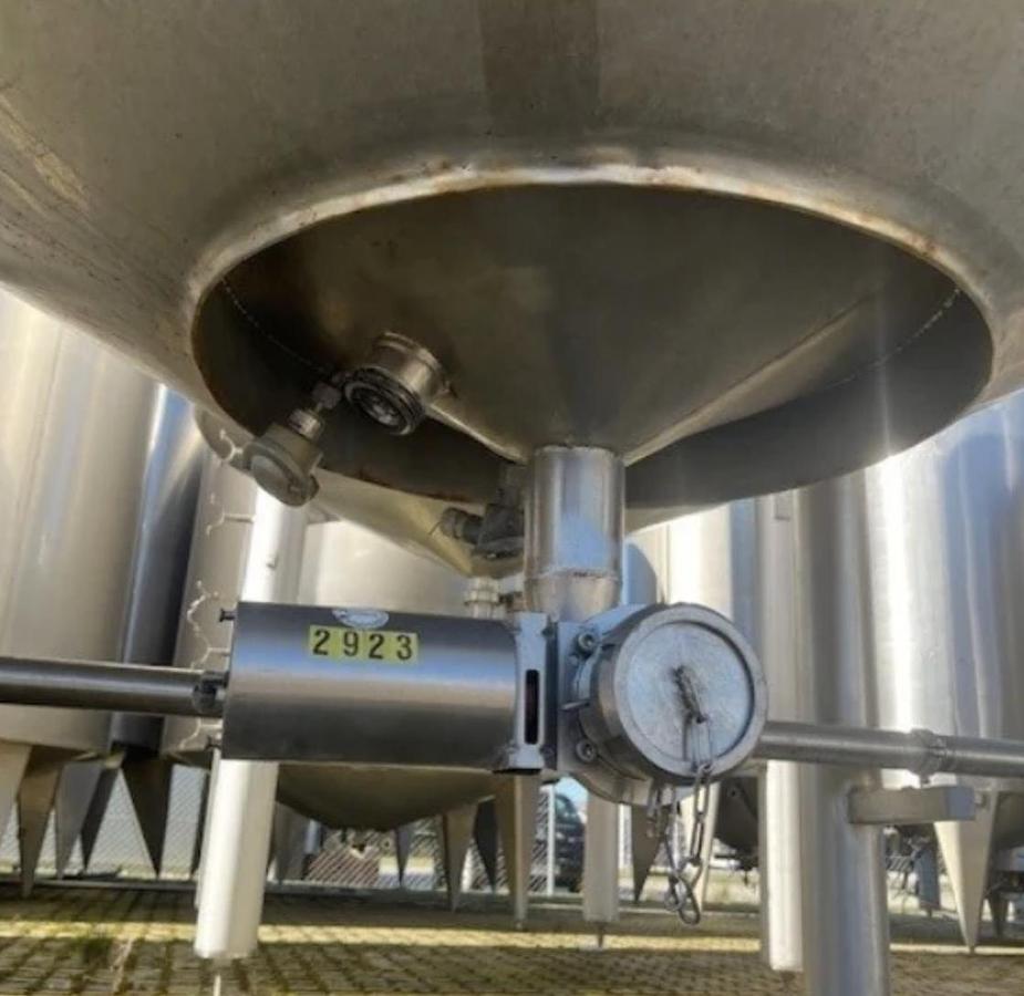 Used 8000 Litre 304 Stainless Steel Mixing Tanks