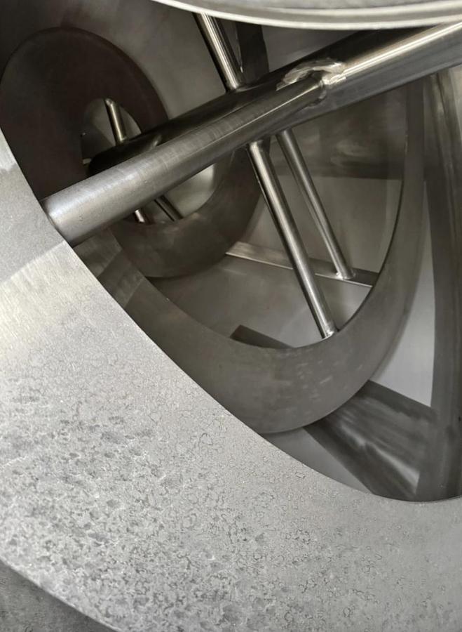 Used 15,000 Litre 304 Stainless Steel Mixing Tanks