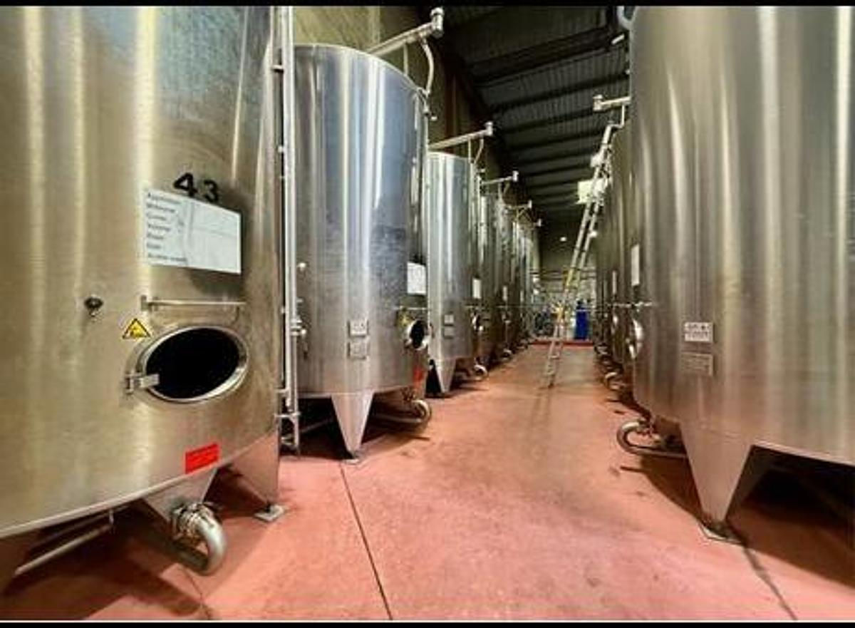 Used 10,200L 304 Stainless steel tanks - 8 units