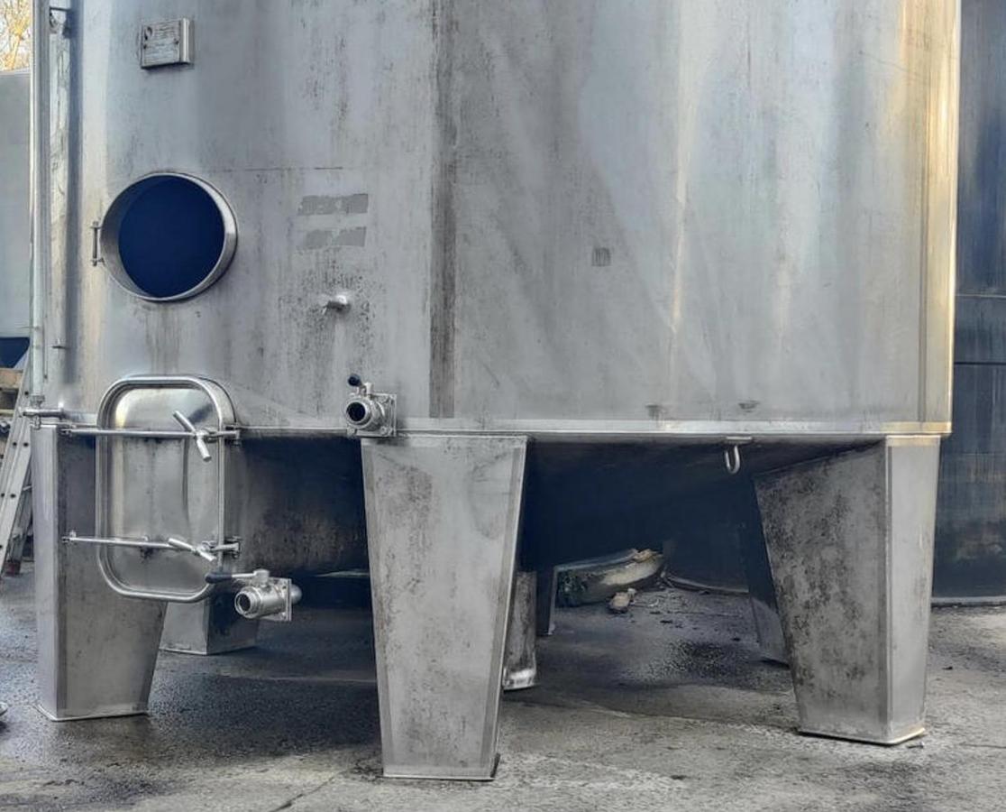 Used 33,000 Litre 316 Stainless Steel Storage Tanks