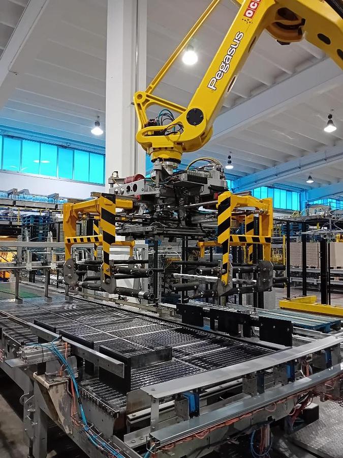 Used 2006 Krones PET Water Filling Line for still water