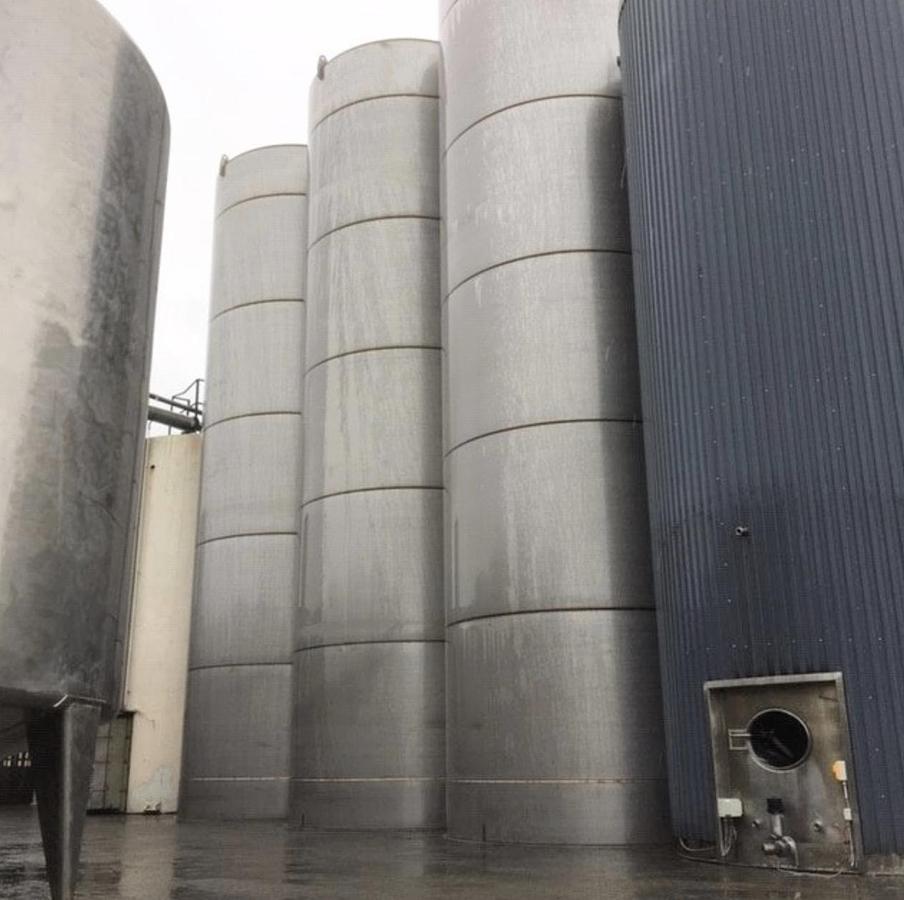 Used 95,000 Litre Stainless Steel Storage Tanks