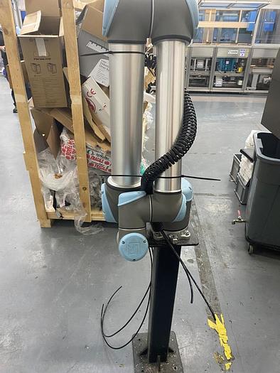 Used 2016 Universal Robots UR10 Cobot/Robot