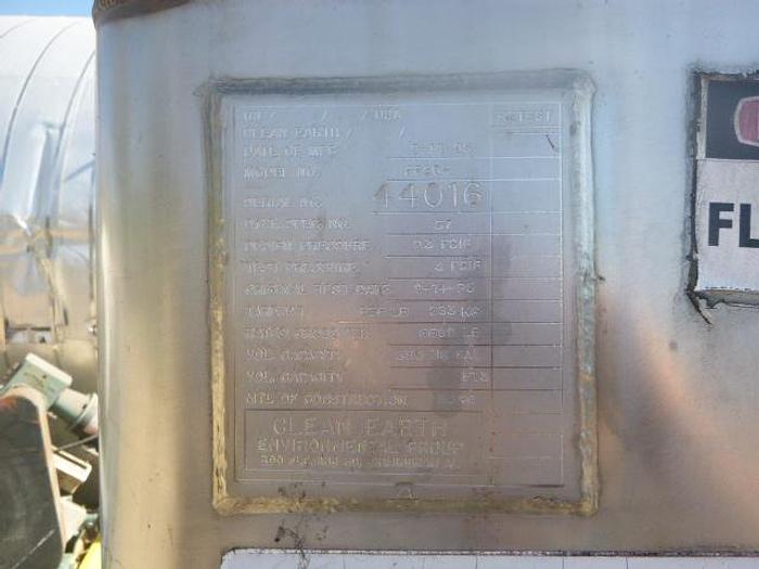 Used Bin, Tote, 75 CF, 550 Gallon, Stainless Steel, Metal Craft, IBC Tote #S744872