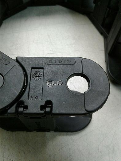 Igus 250.03.075 ( 9 pieces)