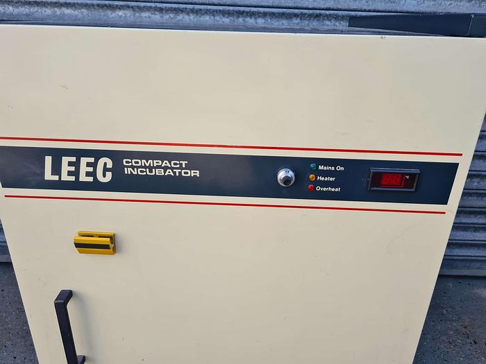 Used LEEC K2N Compact Incubator