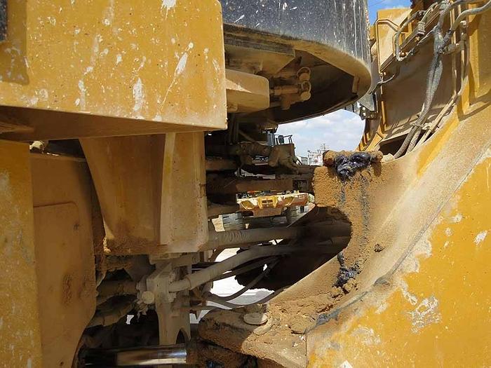 Used 2012 CATERPILLAR 966K