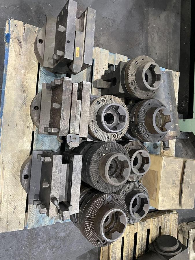 Used PIETRO CARNAGHI AC 25 CNC VERTICAL BORING MILL