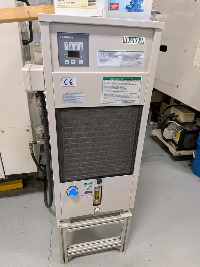 Used 1999 Daewoo DMV-400 Vertical Machining Center