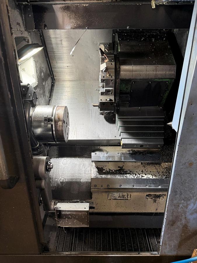 Used DOOSAN LYNX 220LC CNC TURNING CENTER