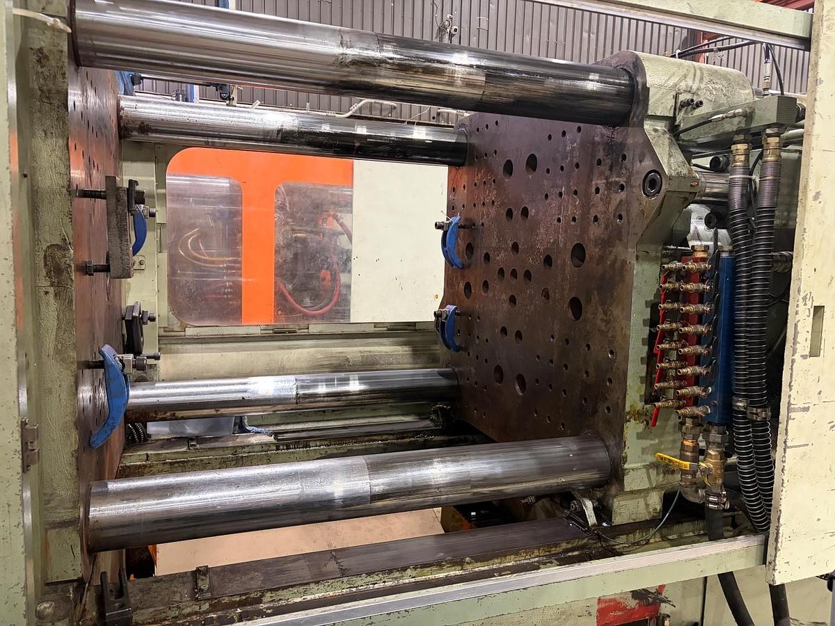 Used NISSEI FN8000 INJECTION MOLDING MACHINE