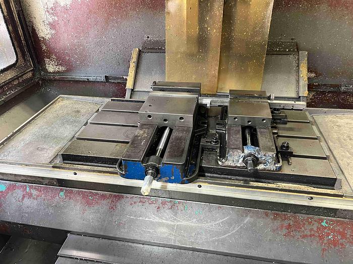 Used DAHLIH MCV-720 VERTICAL MACHINING CENTER