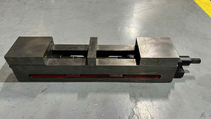 Used MACHINING CENTER VISE #1