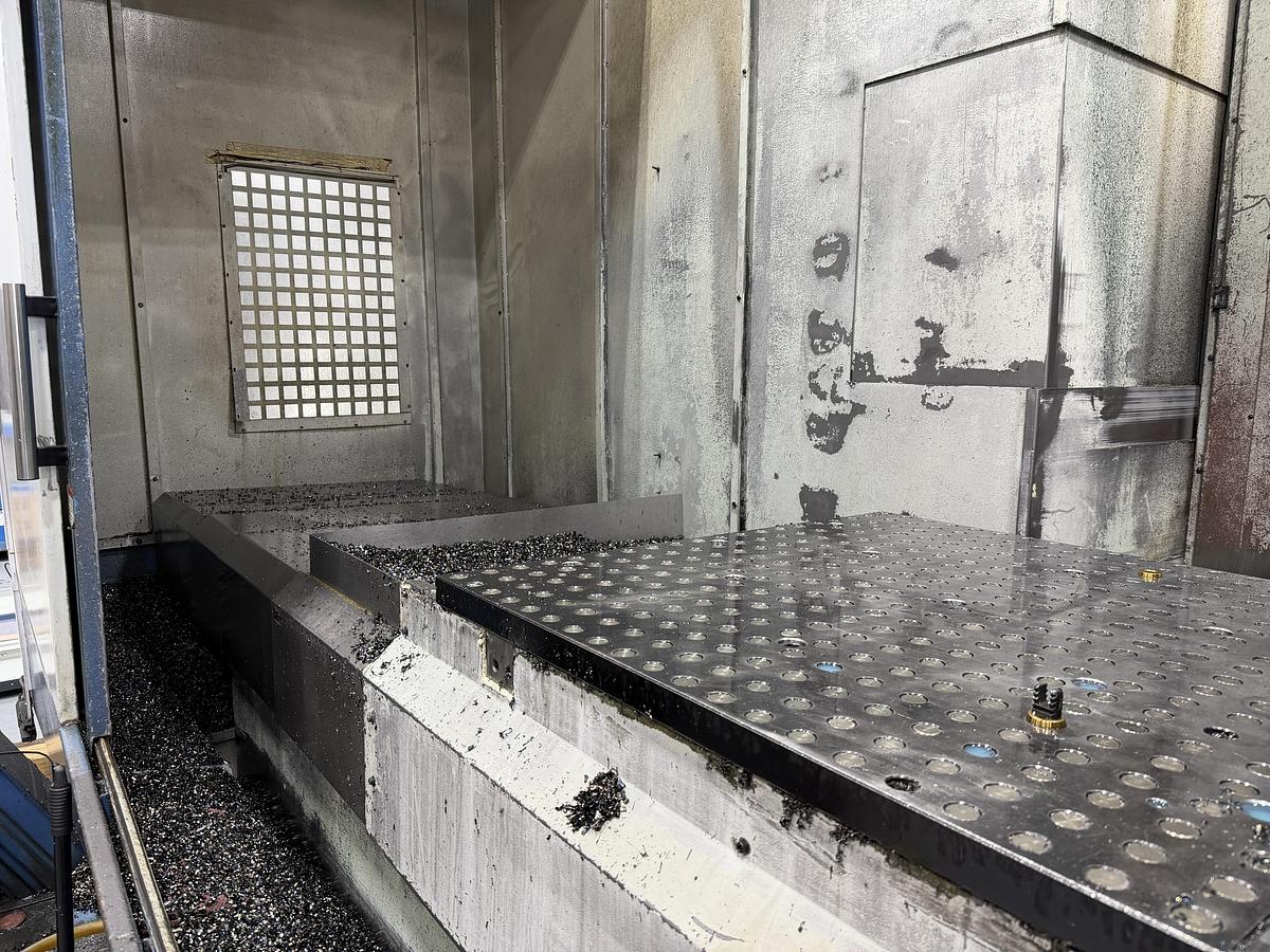 Used DAH LIH HC-2000 CNC HORIZONTAL MACHINING CENTER