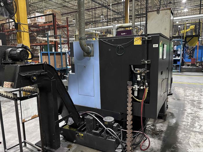 Used 2010 Doosan LYNX 220LC TURNING CENTER