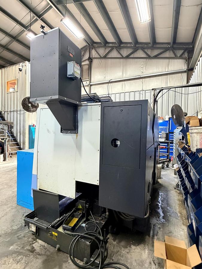 Used DOOSAN PUMA 240MB CNC TURNING CENTER