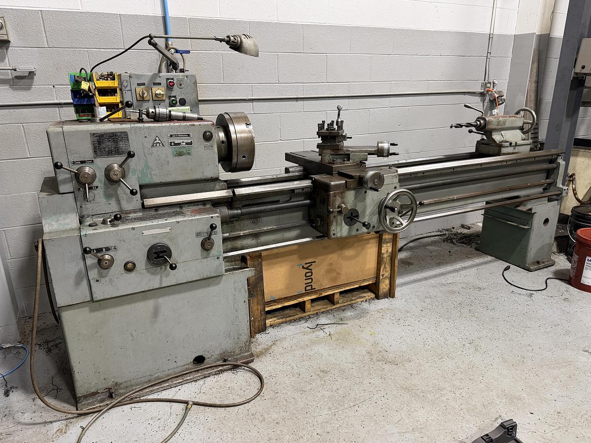 Used TOS SN-45B MANUAL LATHE