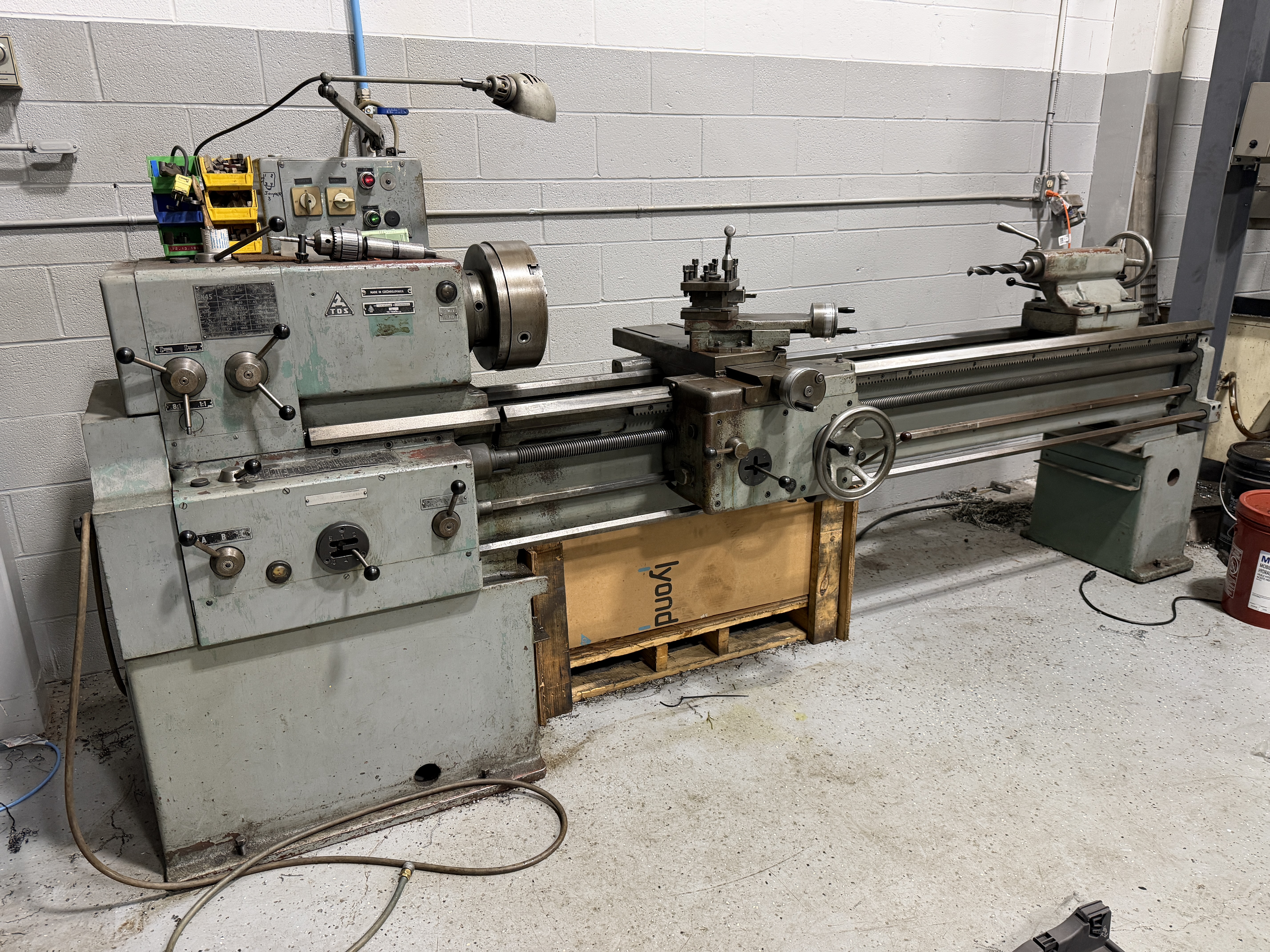 Used TOS SN-45B MANUAL LATHE