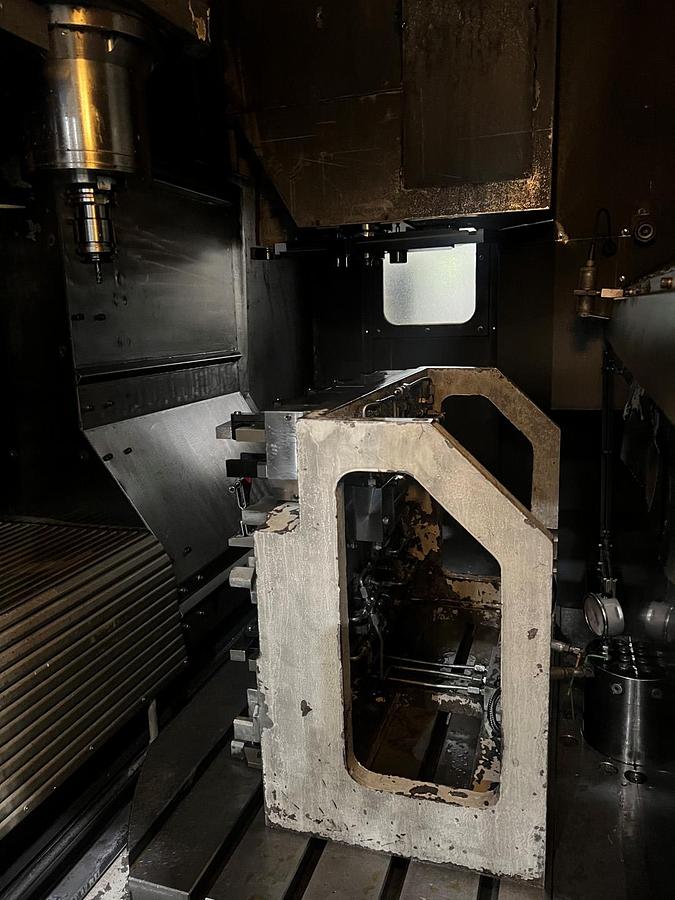 Used 2002 Daewoo DVC-500 Vertical Machining Center