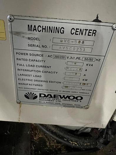 Used Daewoo DVC-500 Vertical Machining Center