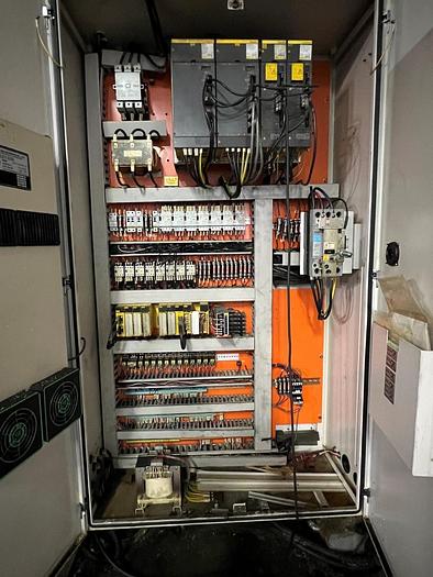 Used Daewoo DVC-500 Vertical Machining Center