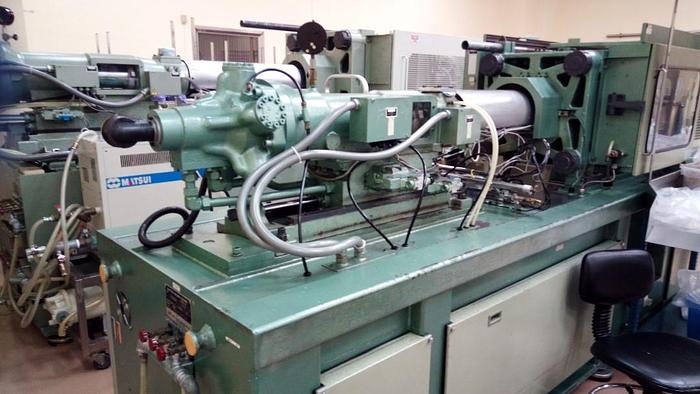 Used Nissei FE210S50ASE Injection Molding 
