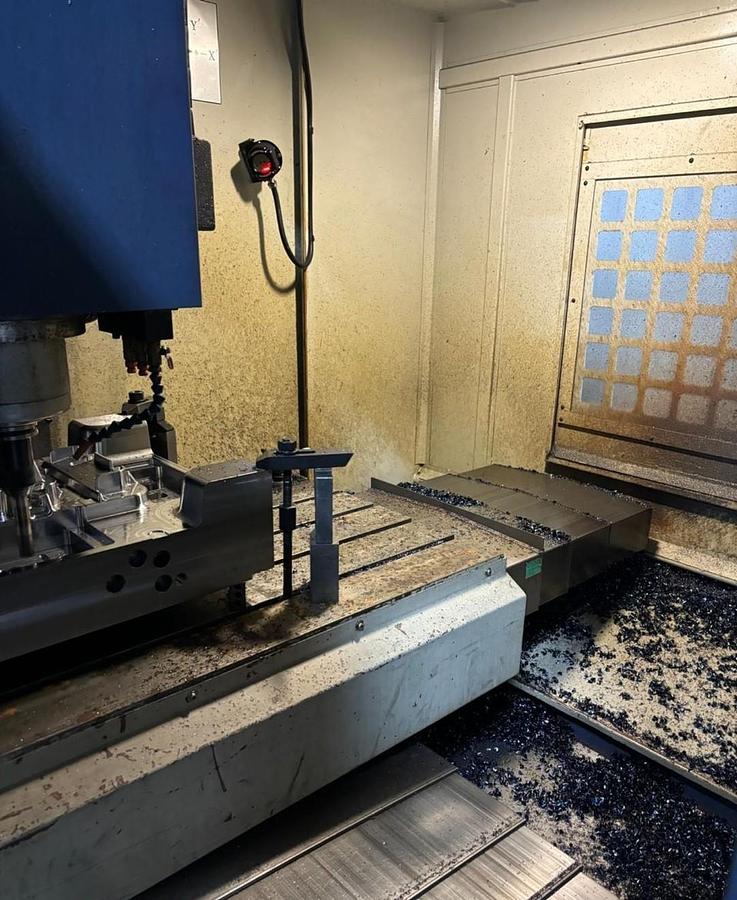 Used TAKUMI V12 CNC VERTICAL MILL