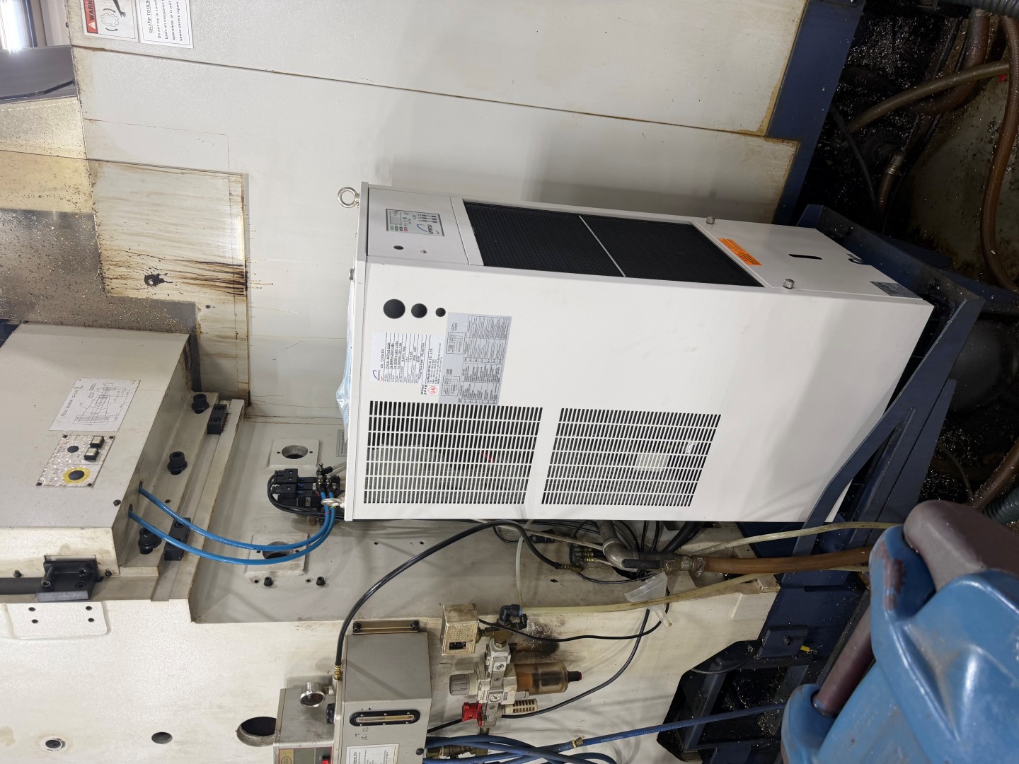 Used TAKUMI V15 VERTICAL MACHINING CENTER