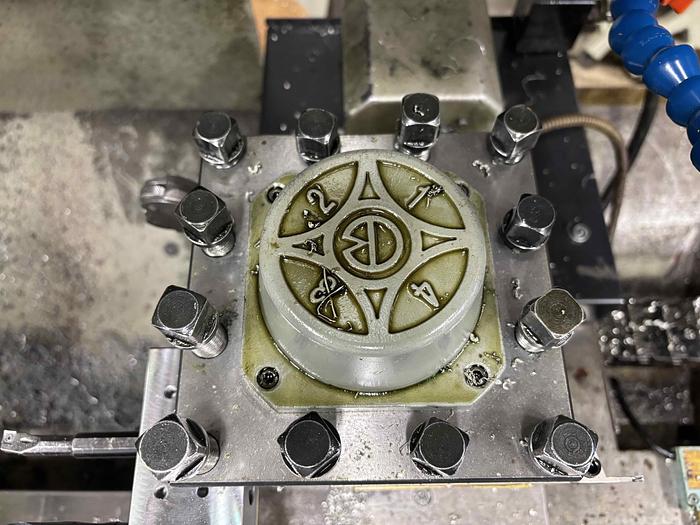 Used HH ROBERT (ANN YANG LATHE)