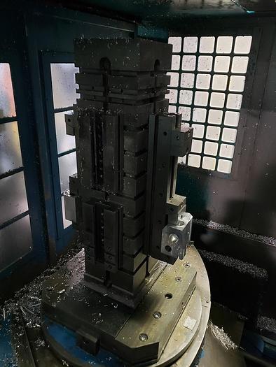 Used Kasuga Q500H Horizontal Machining Center 
