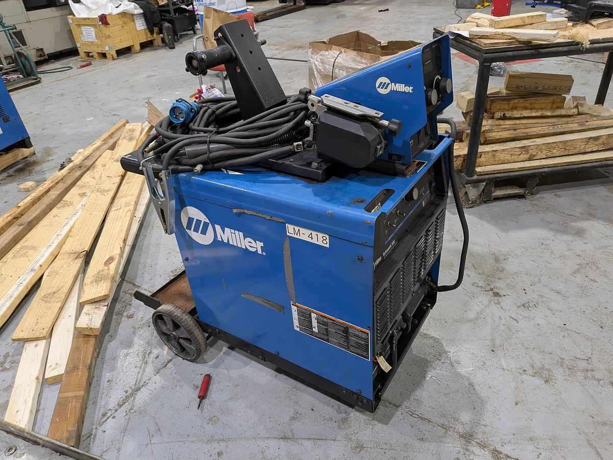 Used MILLER DELTAWELD 302 CV/DC WELDING POWER SOURCE M