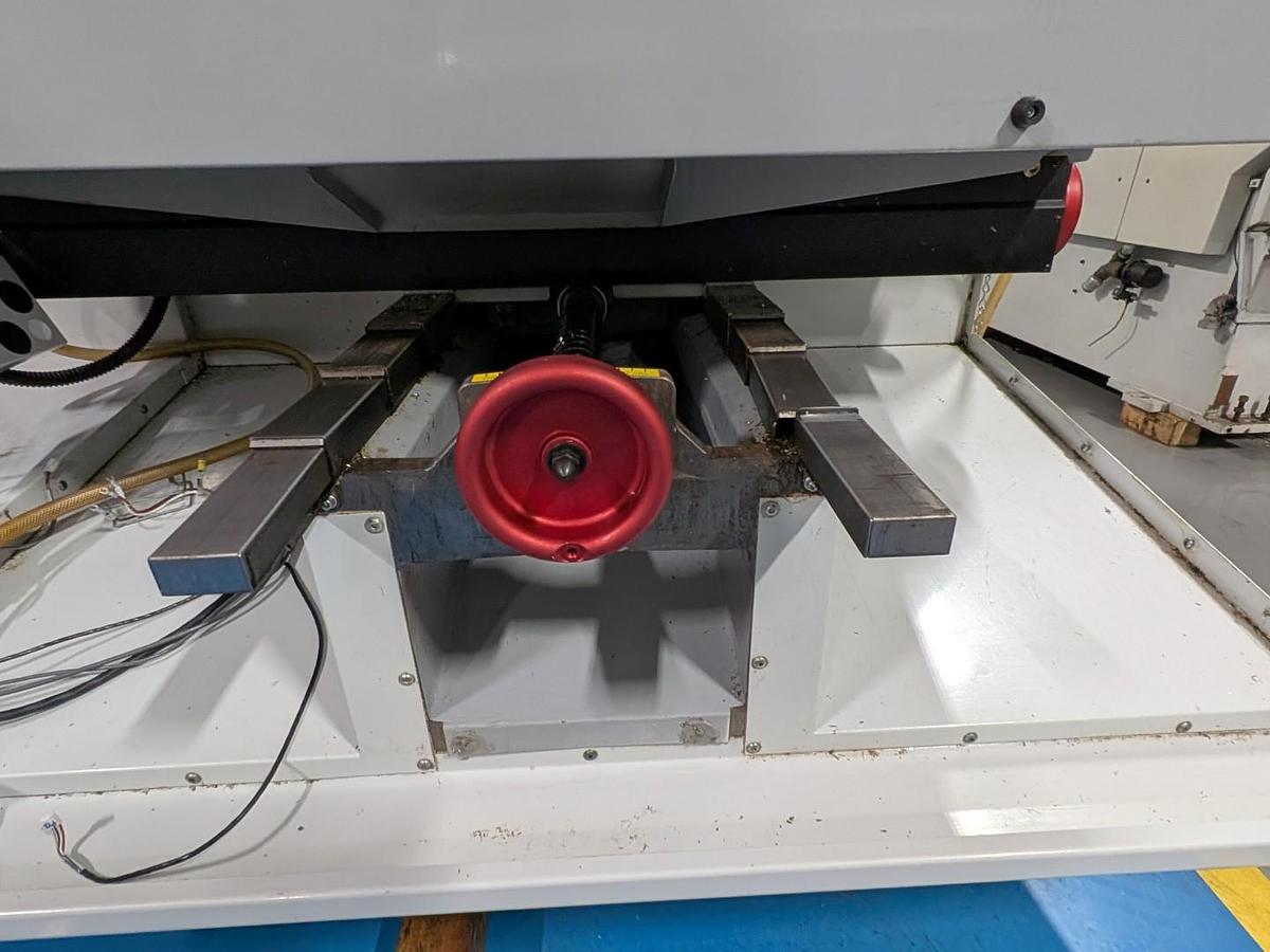 Used HAAS TM-2 VERTICAL MACHINING CENTER