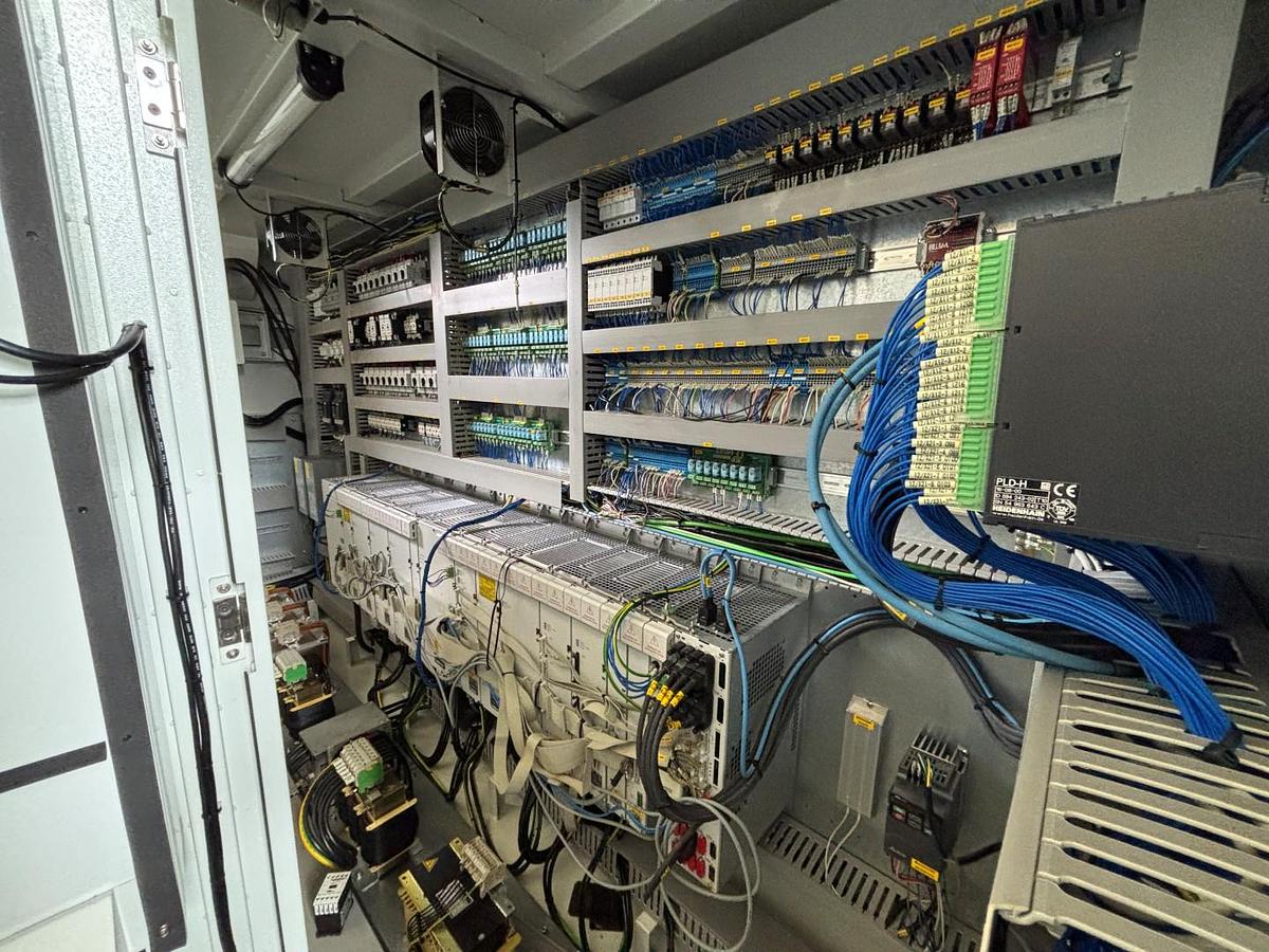 Used Apec G3020-5L Vertical Machining Center