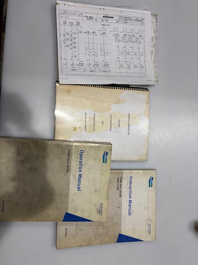 Used DOOSAN 240C CNC TURNING CENTER