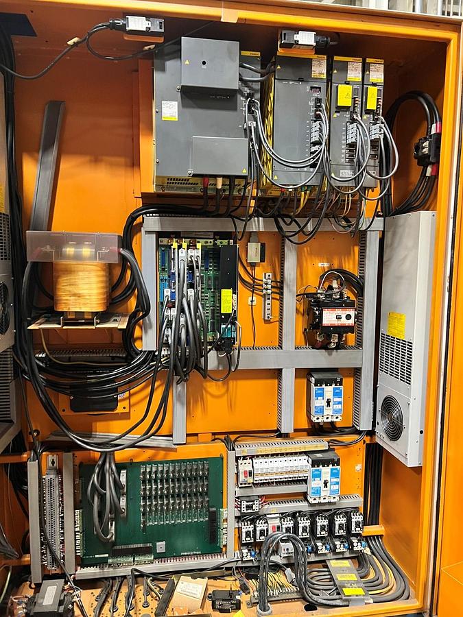 Used KAO MING KMC-3000SD CNC DOUBLE COLUMN VERTICAL MACHINING CENTER