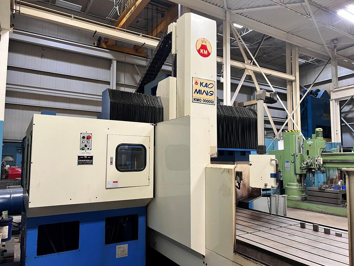 Used KAO MING KMC-3000SD CNC DOUBLE COLUMN VERTICAL MACHINING CENTER