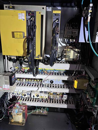 Used 2010 Doosan LYNX-220LC TURNING CENTER