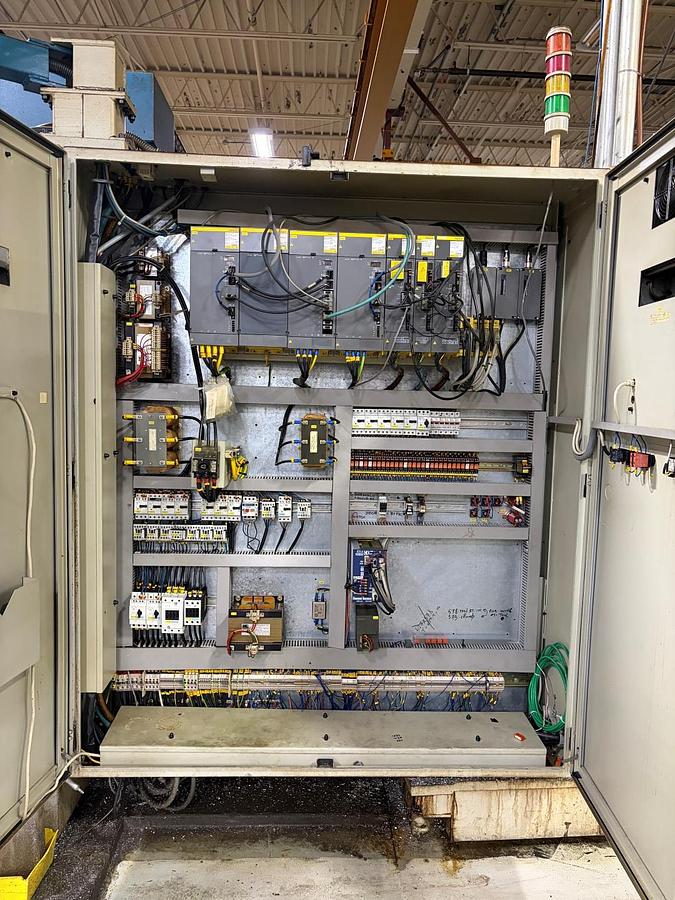 Used NICOLAS CORREA EURO 2000 CNC MACHINING CENTER