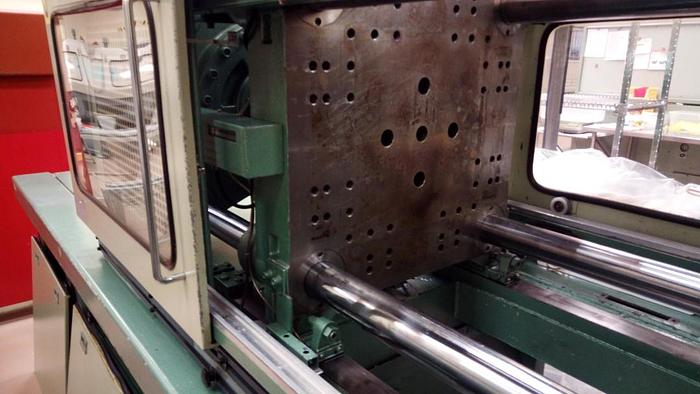 Used Nissei FE210S50ASE Injection Molding 