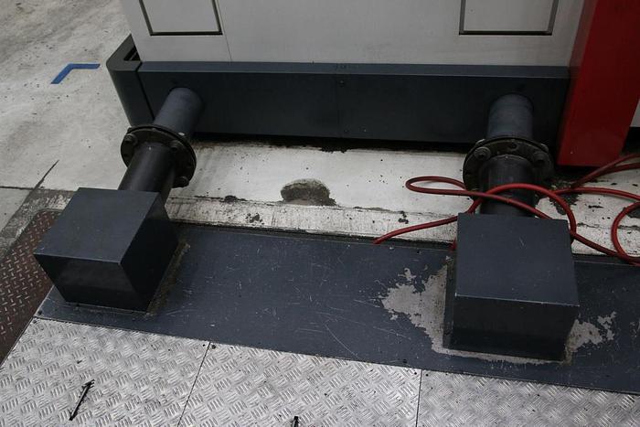 Used FIDIA VERTICAL MACHINING CENTER