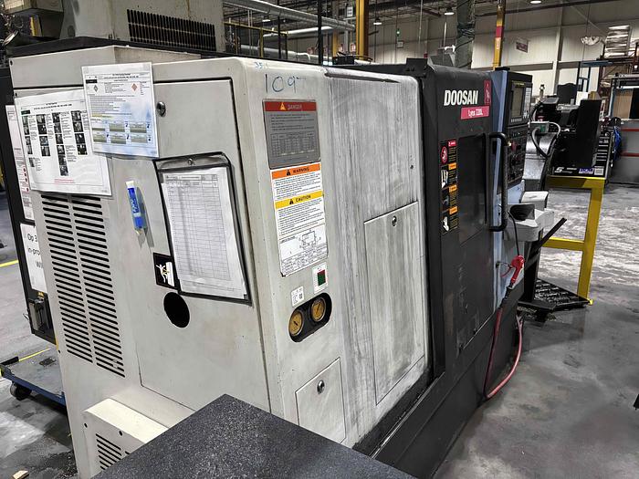 Used 2010 Doosan LYNX-220LC TURNING CENTER
