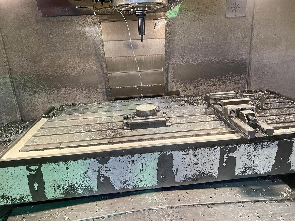 Used TAKUMI V22 VERTICAL MACHINING CENTER