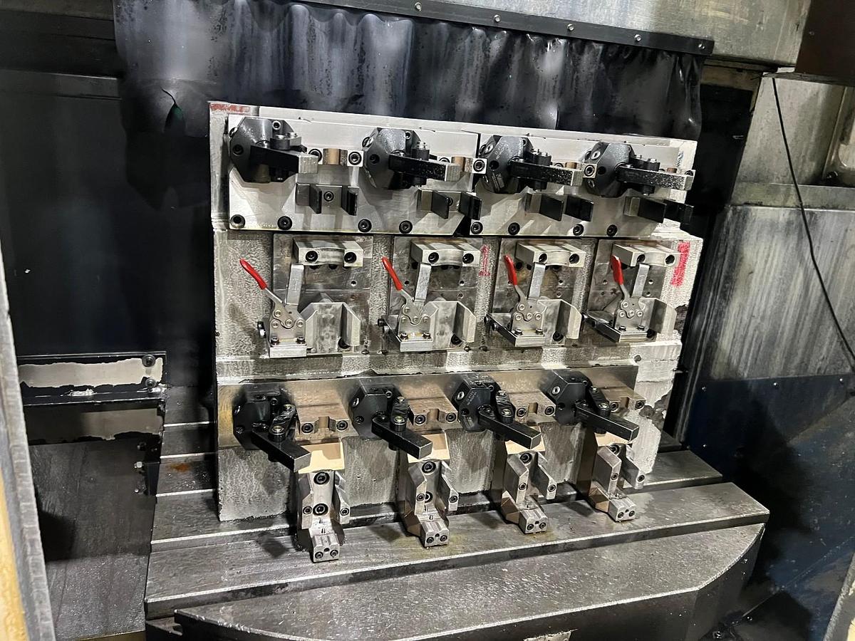 Used 2002 Daewoo DVC-500 Vertical Machining Center