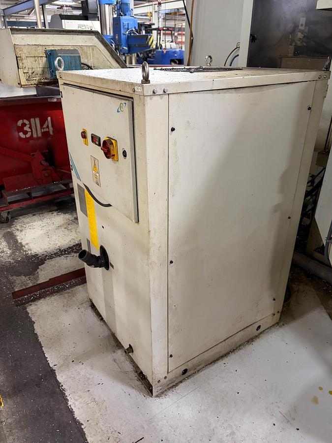 Used NICOLAS CORREA EURO 2000 CNC MACHINING CENTER