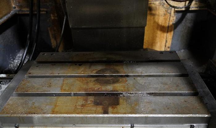 Used Kira VC-40S Vertical CNC Machining Center 