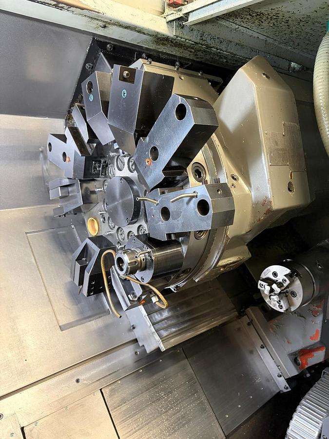 Used HYUNDAI KIA SKT21LMS CNC TURNING CENTER
