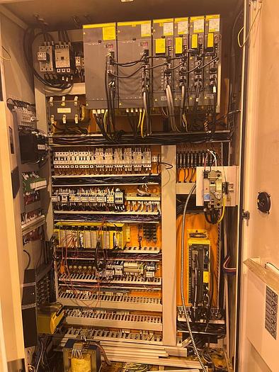 Used Daewoo DMV400 Vertical Machining Center