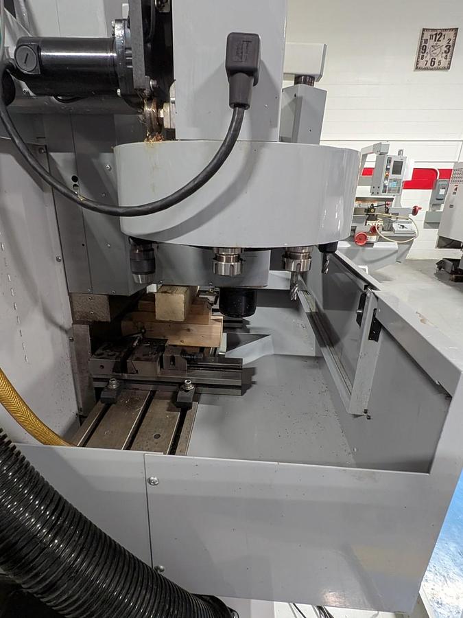 Used HAAS TM-2 VERTICAL MACHINING CENTER