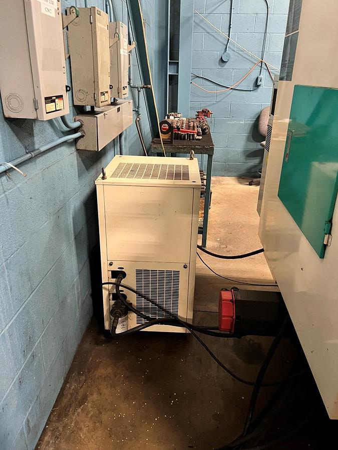 Used DAH LIH MCV-1500 CNC VERTICAL MACHINING CENTER